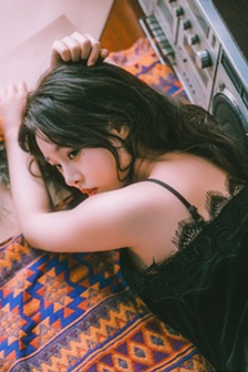 宝宝桌子上都是你的水